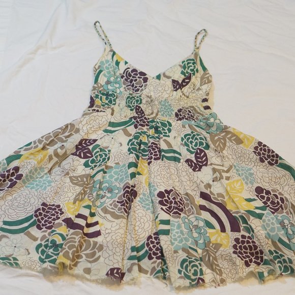 Two Of Us Flow and Flower Summertime Dress - Picture 4 of 15